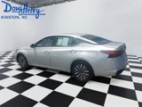 Used 2024 Nissan Altima 2.5 SV image 3