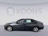 Used 2022 Hyundai Elantra SE w/ Cargo Package image 2