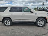 Used 2022 GMC Yukon SLT w/ SLT Premium Package image 3