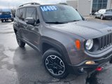 Used 2017 Jeep Renegade Trailhawk w/ Premium Trailhawk Package image 2