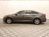 Used 2017 Hyundai Sonata SE image 2