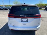 Used 2023 Chrysler Pacifica Touring-L image 4