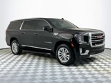 Used 2022 GMC Yukon XL SLT w/ SLT Luxury Package image 3