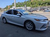 Used 2022 Toyota Camry LE image 5