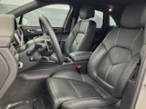 Certified 2022 Porsche Macan w/ Premium Package Plus image 5