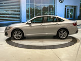 Used 2024 Volkswagen Jetta SE image 4