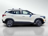 Used 2024 Kia Seltos S image 3