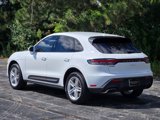 Certified 2022 Porsche Macan image 3