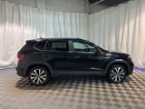 Certified 2022 Volkswagen Taos SE image 3