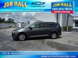 Used 2017 Chrysler Pacifica Touring-L image 4