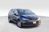 Used 2023 Chrysler Voyager LX image 2