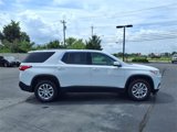 Used 2021 Chevrolet Traverse LT image 3