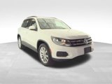 Used 2017 Volkswagen Tiguan Limited w/ Premium Package image 3