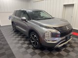 Used 2023 Mitsubishi Outlander SE image 2