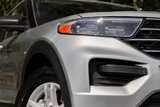 Used 2023 Ford Explorer XLT image 3
