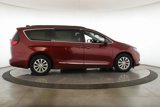 Used 2017 Chrysler Pacifica Touring-L image 6