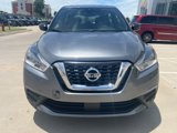 Used 2020 Nissan Kicks S image 2