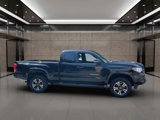 Used 2017 Toyota Tacoma TRD Sport image 4