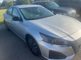 Used 2024 Nissan Altima 2.5 SV image 2