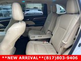Used 2018 Toyota Highlander Limited Platinum image 5