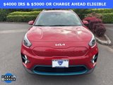 Used 2022 Kia Niro EX image 2