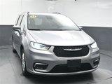 Used 2021 Chrysler Pacifica Touring-L image 4
