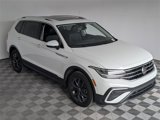 Certified 2022 Volkswagen Tiguan SE w/ Panoramic Sunroof Package image 2