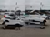 Used 2019 Chevrolet Equinox LT image 2