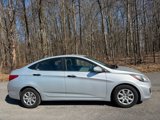Used 2012 Hyundai Accent GLS image 5