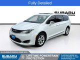 Used 2020 Chrysler Pacifica Limited image 3