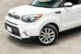 Used 2018 Kia Soul + image 3