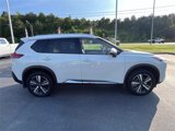 Used 2023 Nissan Rogue Platinum image 2