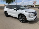 Used 2023 Mitsubishi Outlander SE image 3