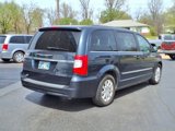 Used 2013 Chrysler Town & Country Touring image 4