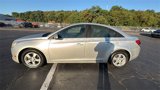 Used 2014 Chevrolet Cruze LT image 2