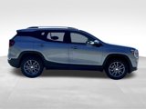 Used 2023 GMC Terrain SLT image 4
