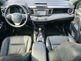 Used 2018 Toyota RAV4 SE image 2