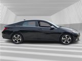 Used 2023 Hyundai Elantra Limited image 3