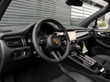 Used 2025 Porsche Macan image 4