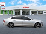 Used 2020 Volvo S90 T6 R-Design image 5