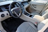 Used 2017 Ford Taurus SE image 3