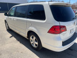 Used 2011 Volkswagen Routan SE image 5