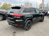 Used 2021 Jeep Grand Cherokee Laredo X image 3