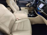 Used 2015 Toyota Highlander Limited image 3