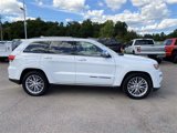 Used 2018 Jeep Grand Cherokee Summit image 2