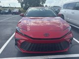 Used 2025 Toyota Camry SE image 3
