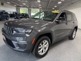 Used 2023 Jeep Grand Cherokee Limited image 3