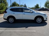 Used 2020 Nissan Rogue SV image 3