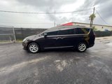 Used 2017 Chrysler Pacifica Touring-L w/ Tire & Wheel Group image 4