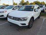 Used 2020 Volkswagen Tiguan SE w/ Panoramic Sunroof Package image 3